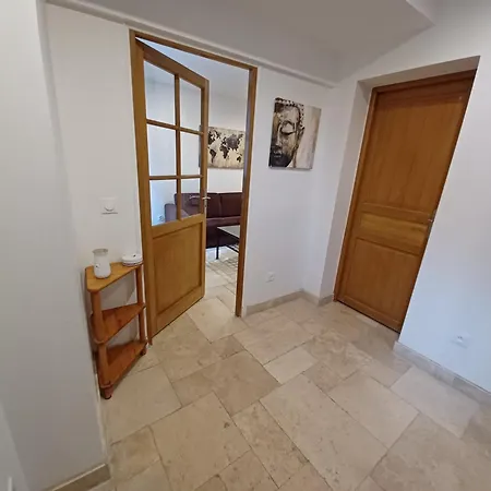 بيت للعطل Le De Diane